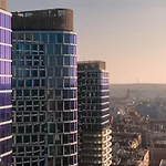 Urban Global Skyline - 25th Floor No 05 - Free Garage Apartment *
