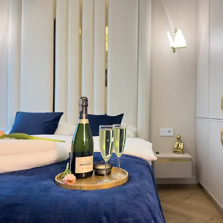 Apartment Urban Global Skyline, 25th Floor No 05, Free Garage, Self Check-in, No Deposit *