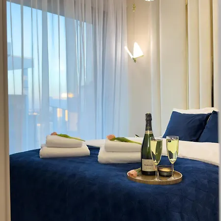 Urban Global Skyline, 25th Floor No 05, Free Garage, Self Check-in, No Deposit Apartment