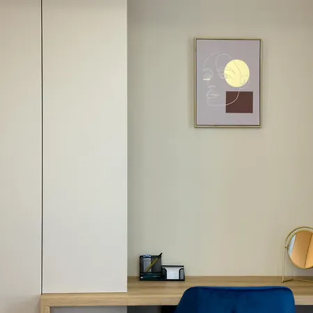 Urban Global Skyline, 25th Floor No 05, Free Garage, Self Check-in, No Deposit