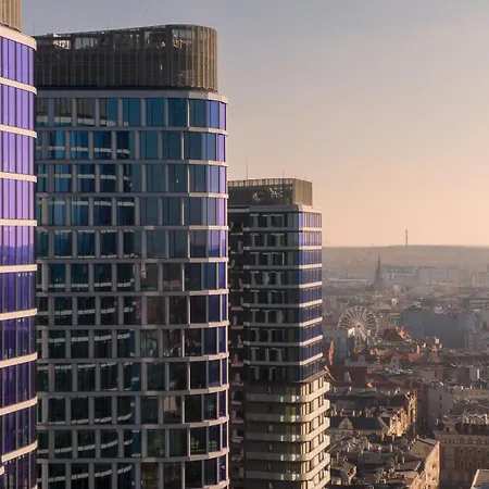 Urban Global Skyline - 25th Floor No 05 - Air Condition - Free Garage Appartamento *