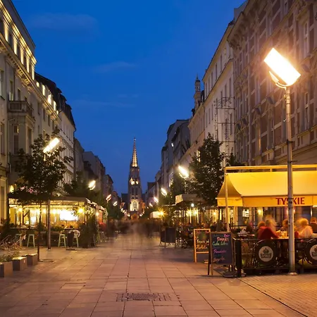 Urban Global Skyline, 25th Floor No 05, Free Garage, Self Check-in, No Deposit * Katowice