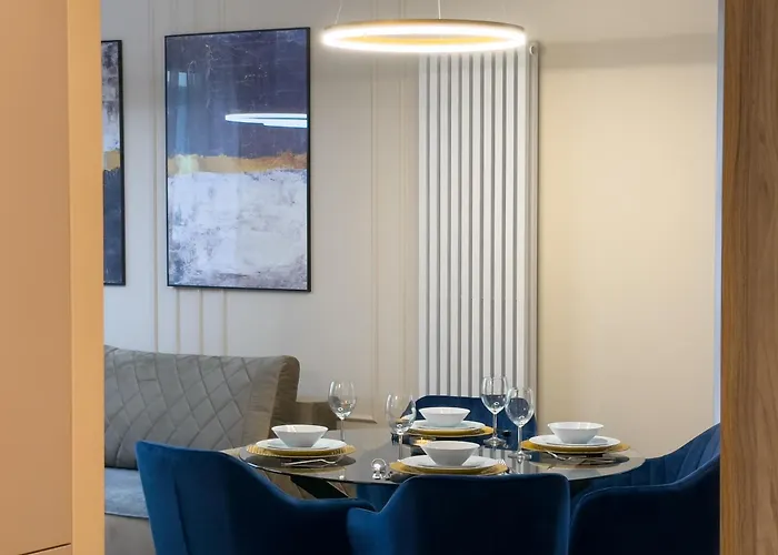 Urban Global Skyline, 25th Floor No 05, Free Garage, Self Check-in, No Deposit