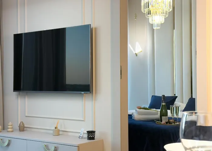 Urban Global Skyline, 25th Floor No 05, Free Garage, Self Check-in, No Deposit Katowice