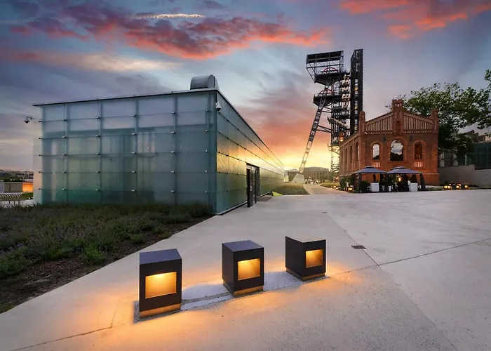 Urban Global Skyline, 25th Floor No 05, Free Garage, Self Check-in, No Deposit Katowice